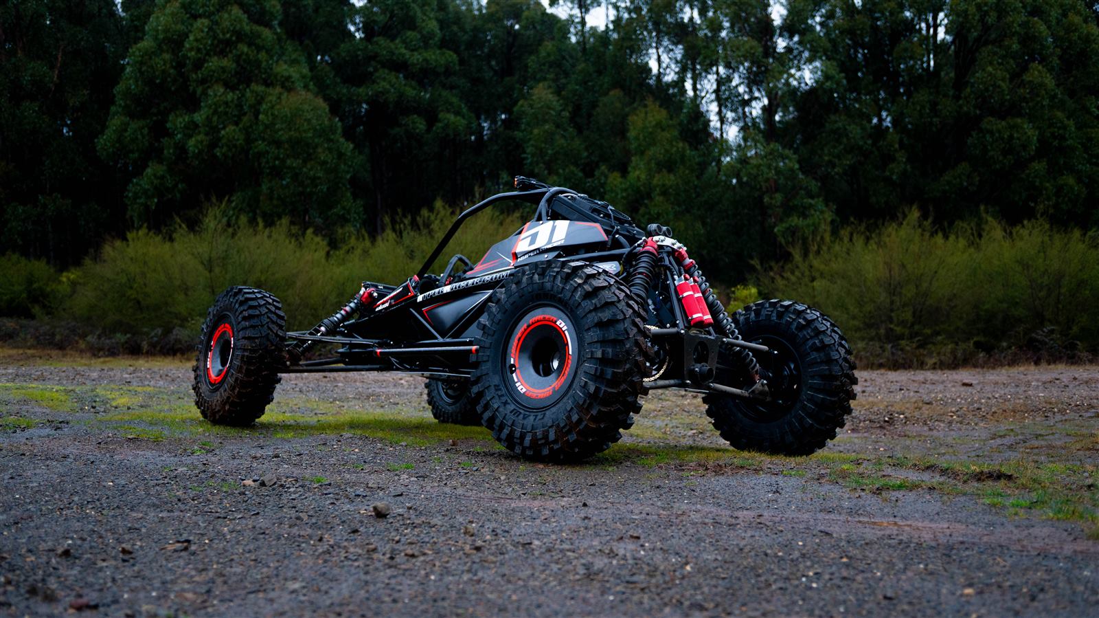 Hyper Racer D1 rear three-quarter showing the Kinetik RC rear coilovers