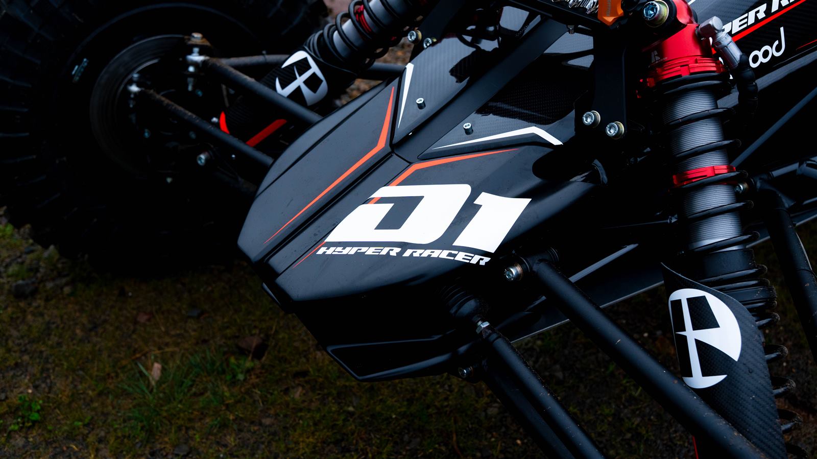 Hyper Racer D1 nose with coilover and steel wishbones