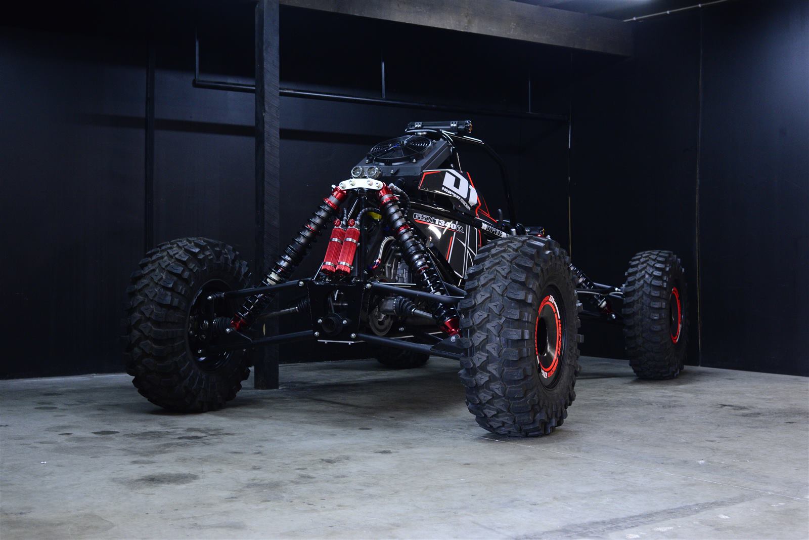 Hyper Racer D1 rear three-quarter in the studio