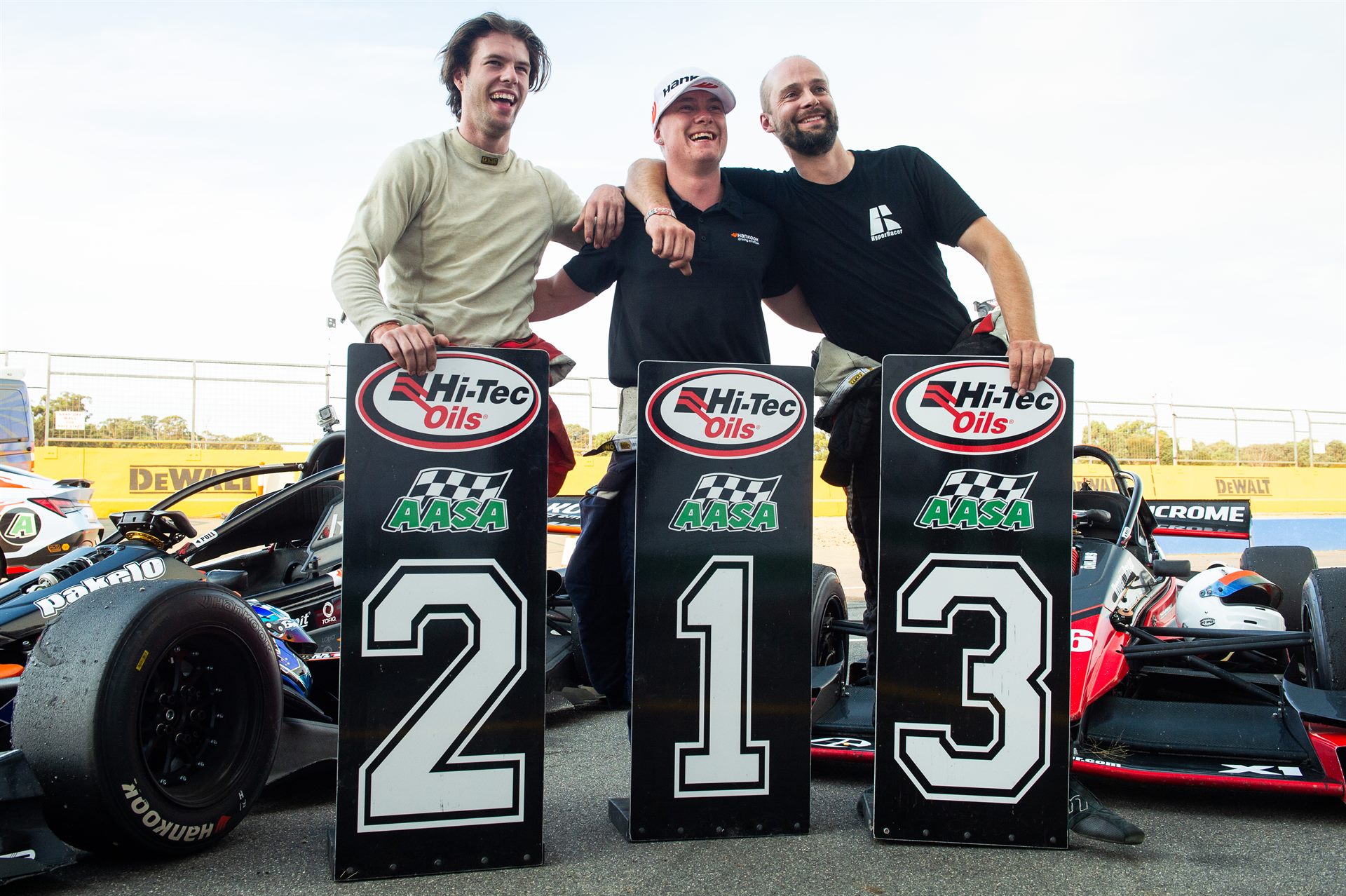 Hyper Racer X1 racing at Winton